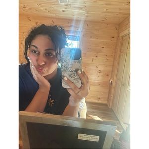 Meet your Posher, Hailey